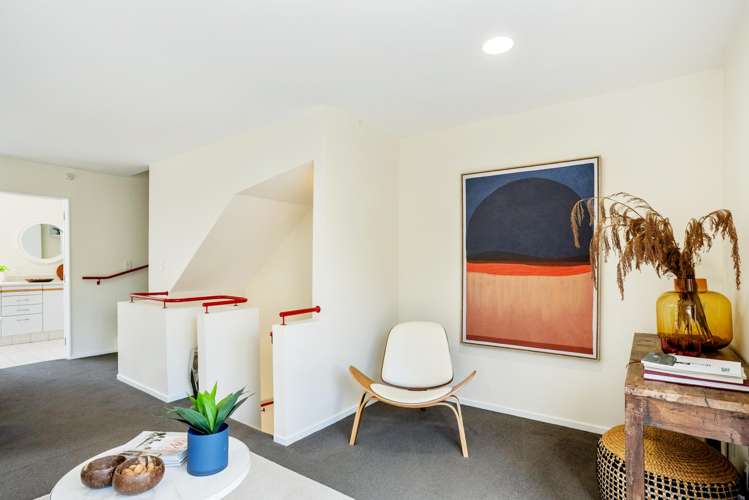 16/20 Thompson Street_5