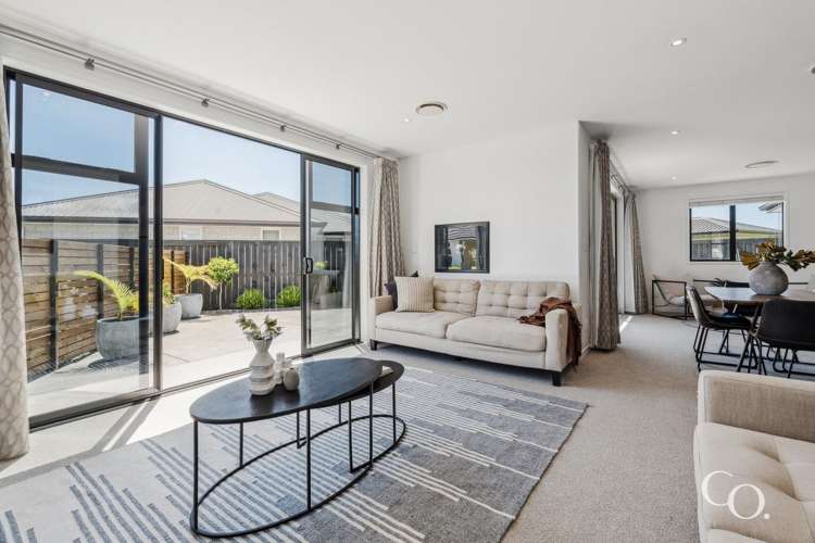 51 Kahuparere Crescent Pyes Pa_14