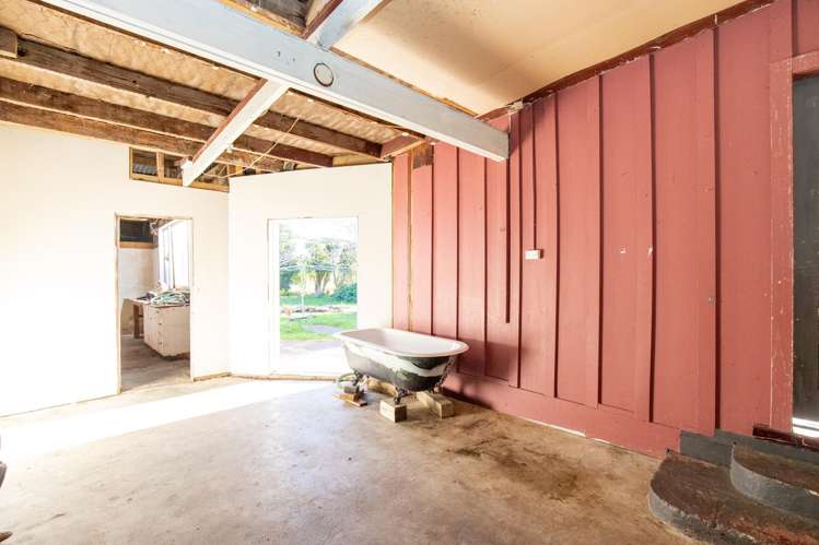 9 Front Miranda Road Waitakaruru_18