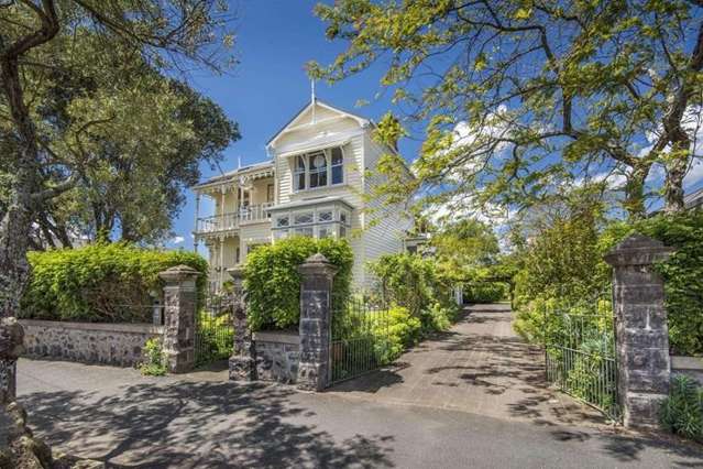 Florence Pugh Netflix villa has sold: Devonport mansion snapped up after buyer falls for beach spot