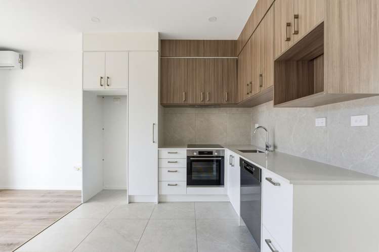 8/233 Great North Road_3