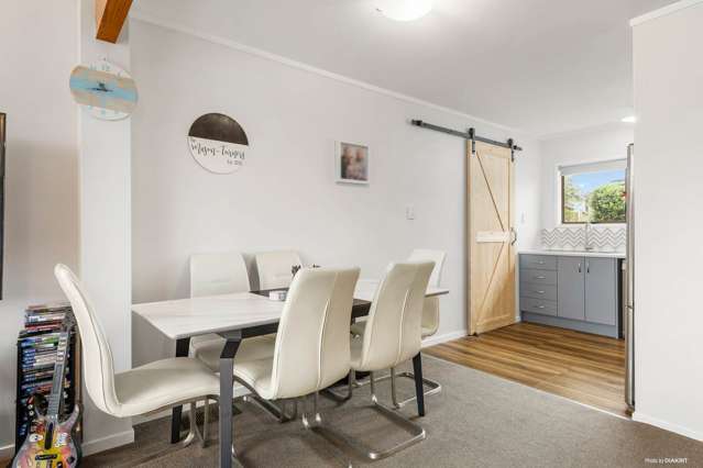 2/231 Queen Street Pukekohe_3