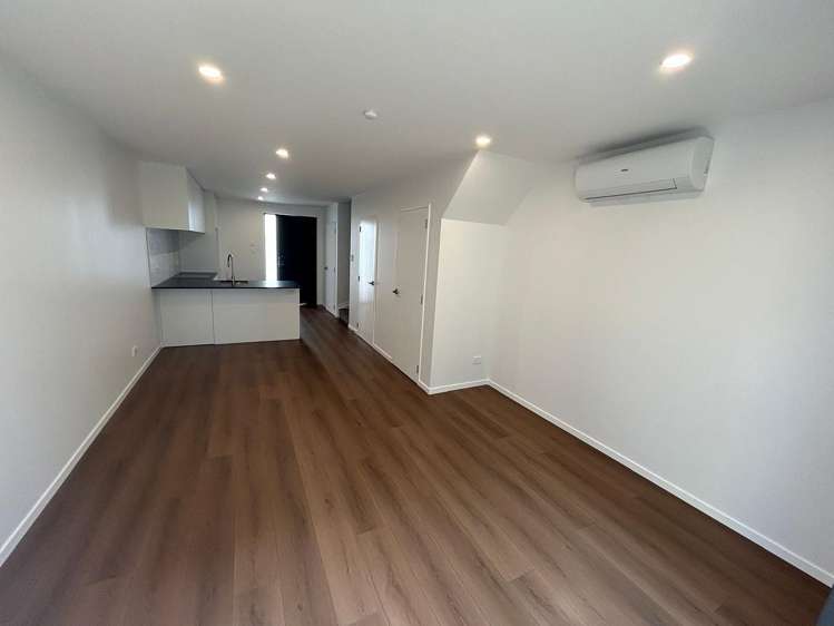 11/19 Roberts Road Glenfield_8