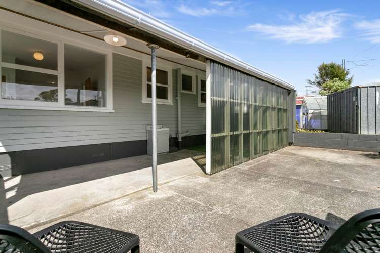 12 Fruitvale Road New Lynn_16