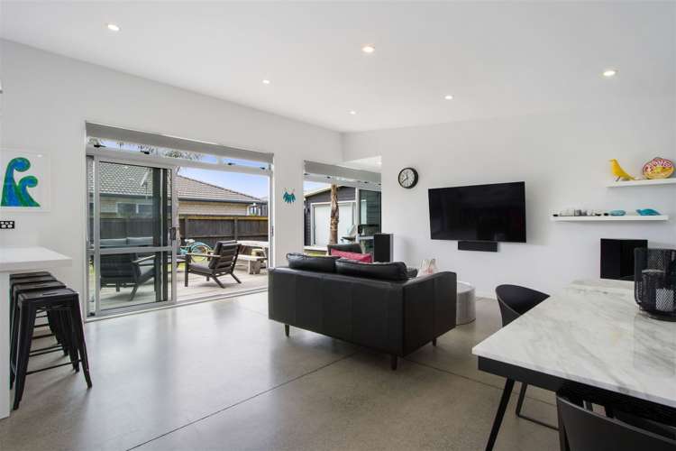 17 Surfers Avenue Waihi Beach_9