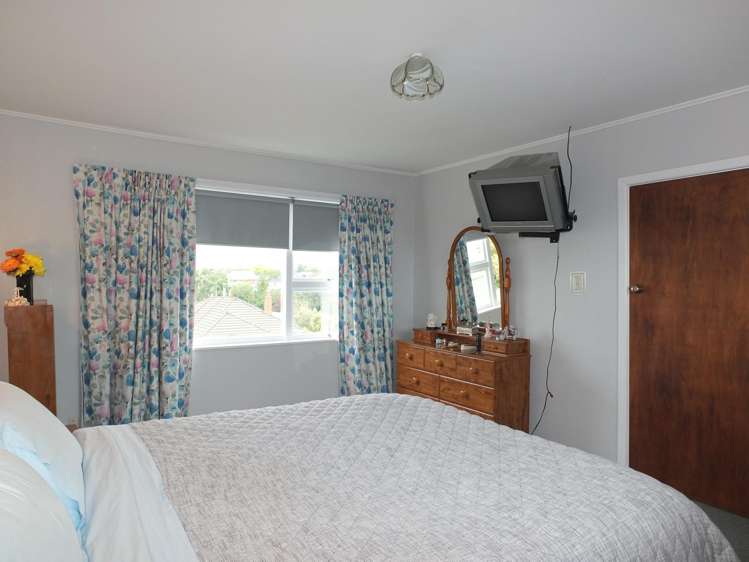 19 Le Cren Street Seaview_14