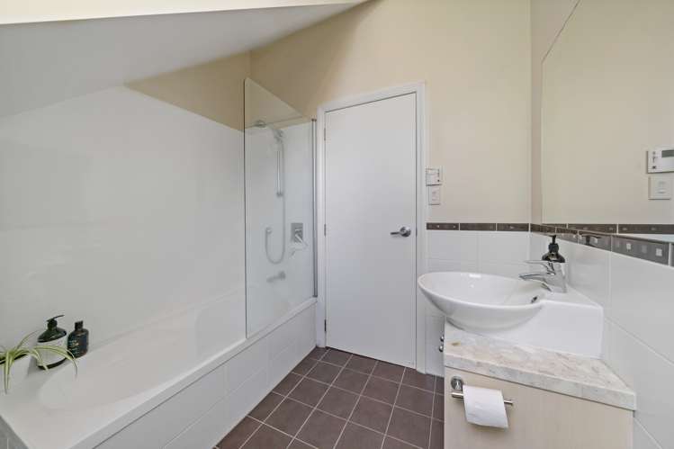 1d Banff Avenue Epsom_14