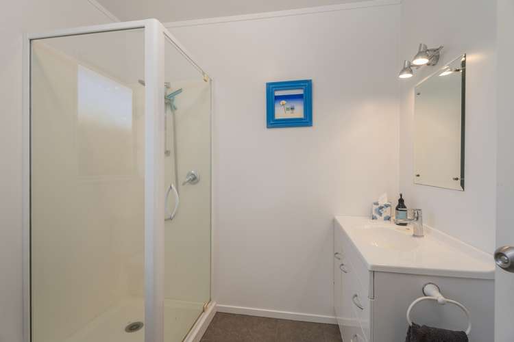 12 Pleasant Place Pauanui_19