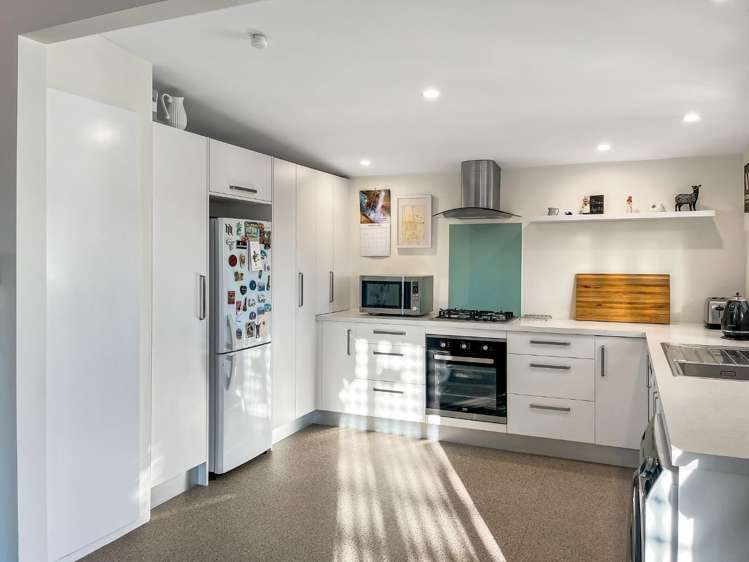 20 Shrimpton Road 2128_4