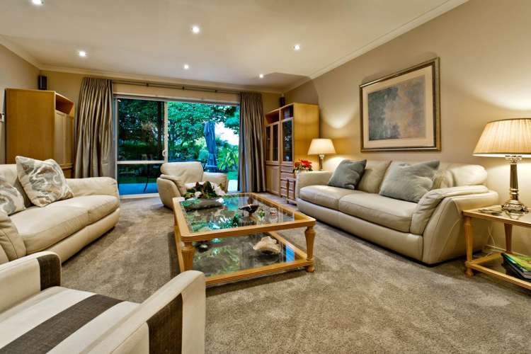 2 Manon Crescent Greenhithe_8