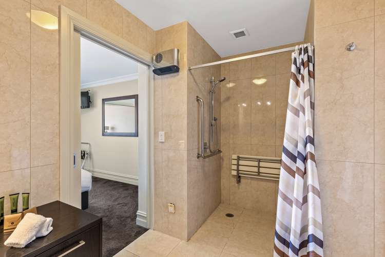 704/34 Lake Esplanade Queenstown_9