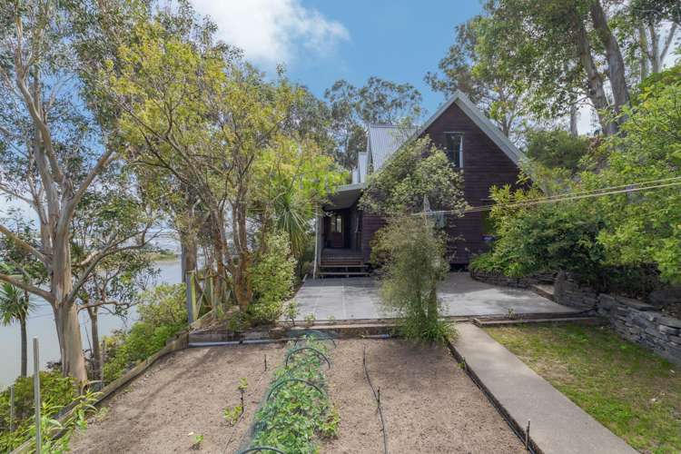 7 Cannon Hill Crescent Mt Pleasant_17