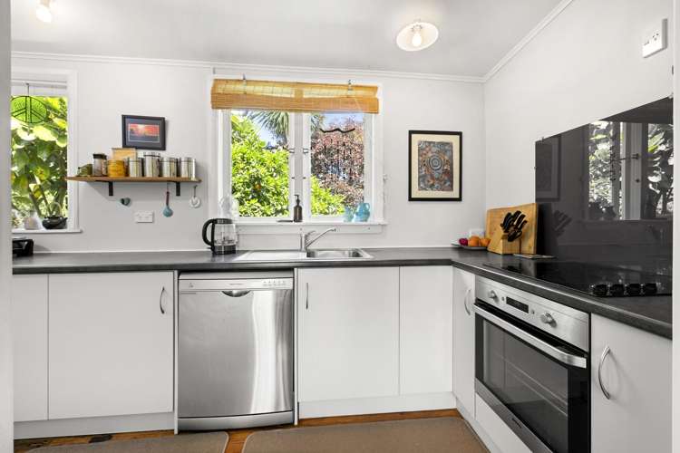 16/18 Lorenzen Bay Road Raglan_11