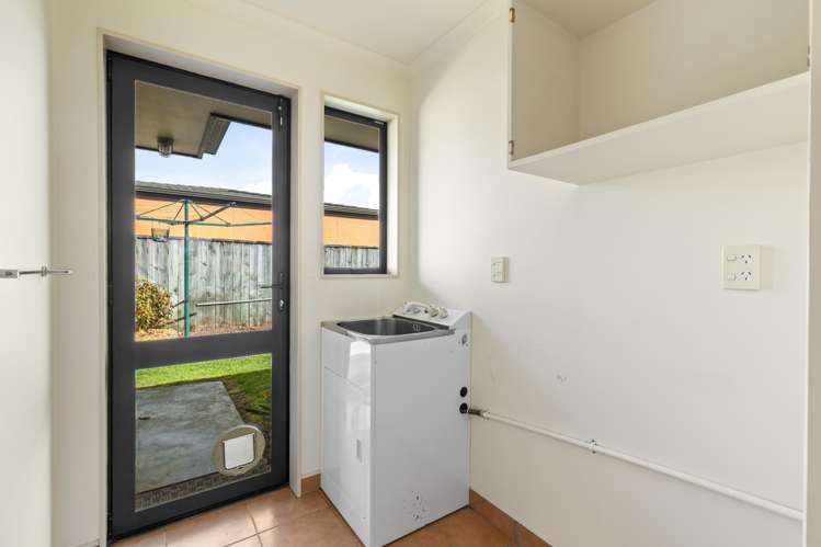 18 Otia Drive Richmond_10