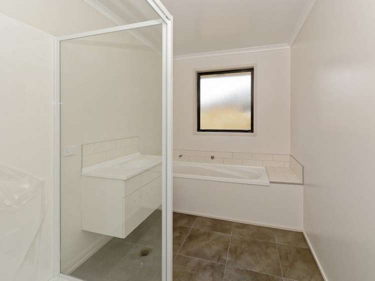 26 Max Landing Grandview Heights_5