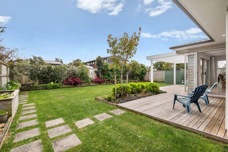 16 Kukuwai Avenue Red Beach_1