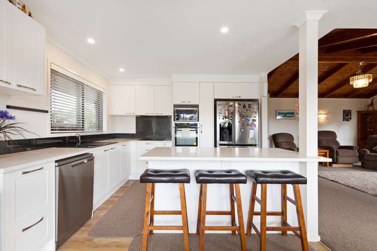 40 Kauri Road Stanmore Bay_5