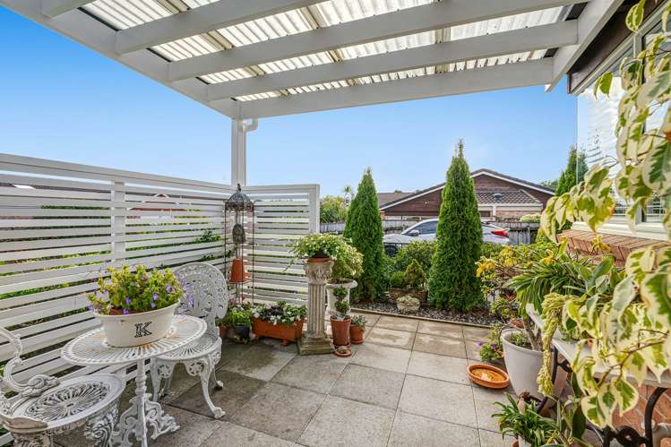 45 The Grove Red Beach_12