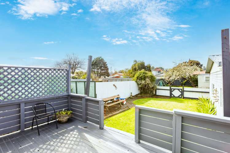 65 Great North Road Waipawa_14