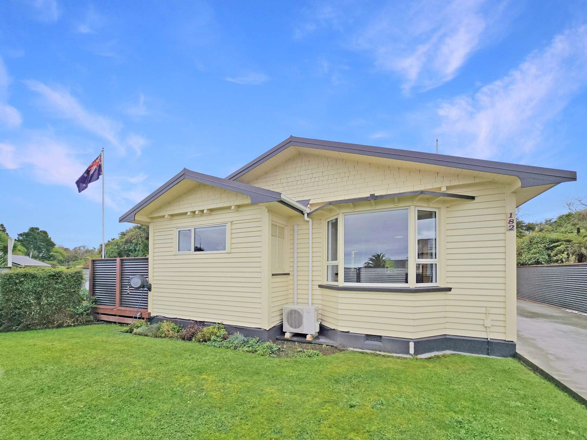 182 Stafford Street Hokitika_0