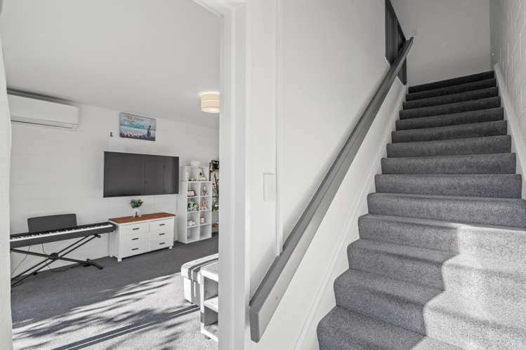 4/14 Church Square Addington_11