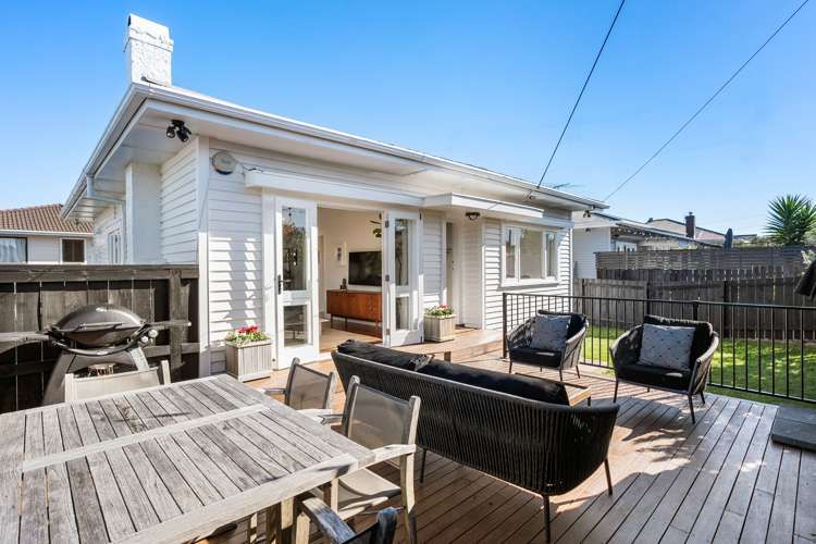 23 Ennismore Road Mount Albert_17