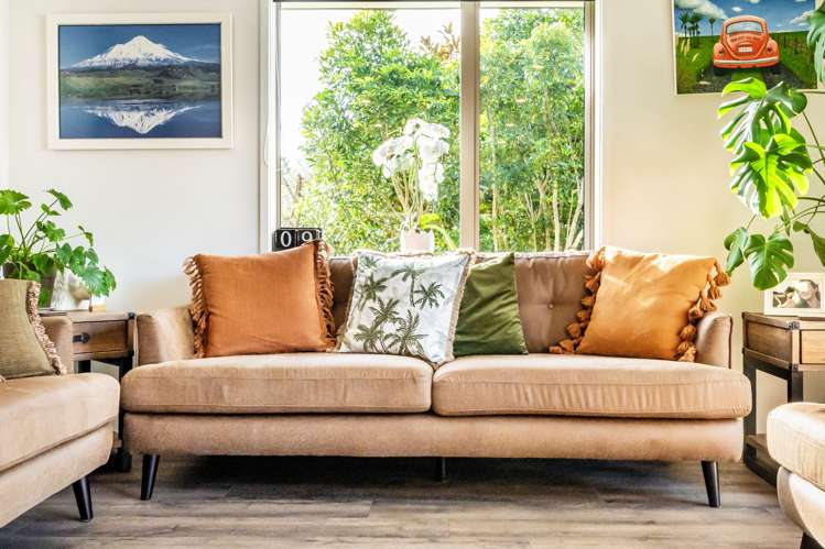 6 Gavinike Place Waimauku_12