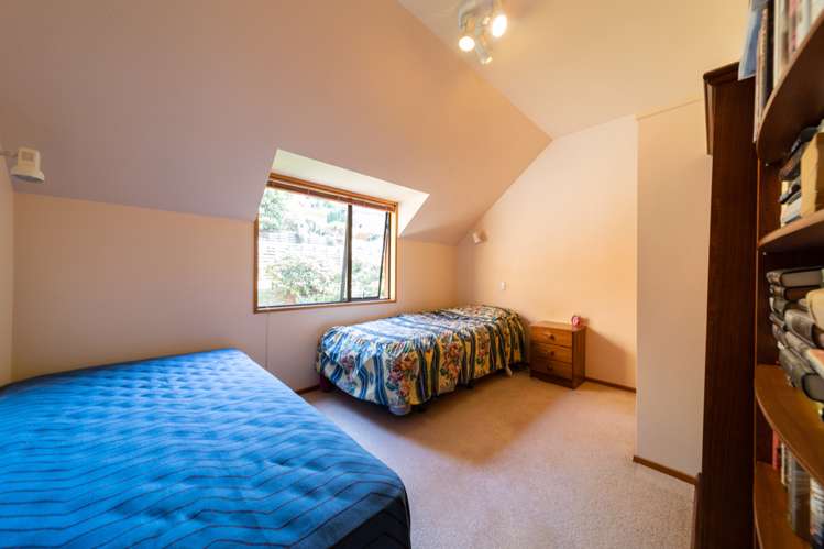 128 Wynyard Crescent Fernhill/Sunshine Bay_16