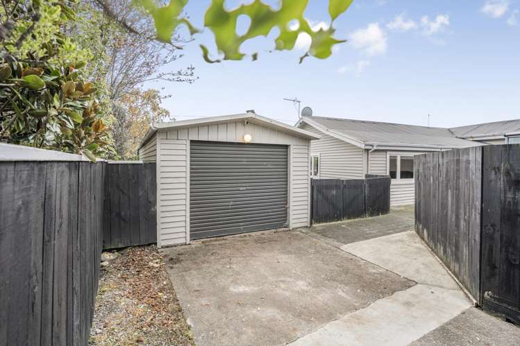 12A Heretaunga Square Silverstream_20