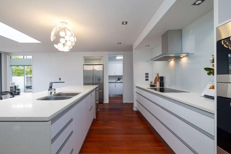 10 Hatton Court Northwood_4