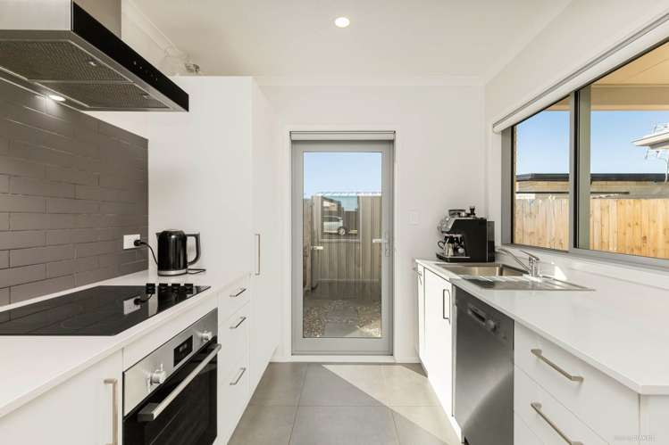 24 Kapia Street_5