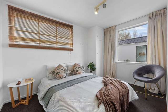 4/40 Leinster Road Merivale_1
