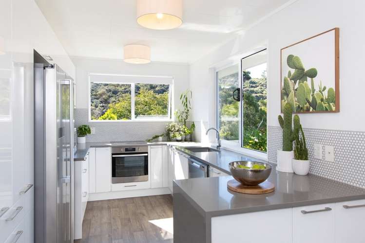 51 Ngarahana Avenue Paremoremo_8