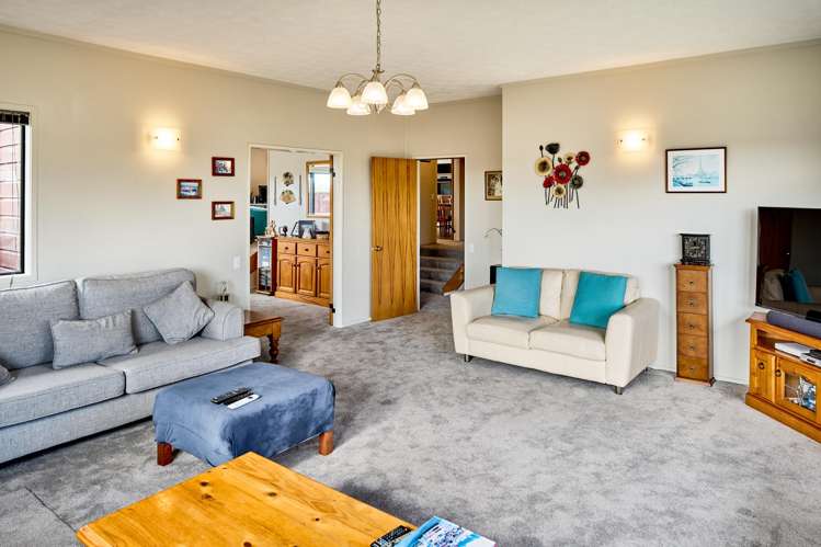 13 Halladale Road Papakowhai_8