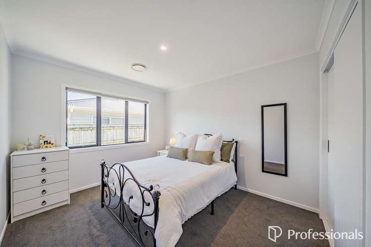 16a Sharpe Crescent Wainuiomata_14