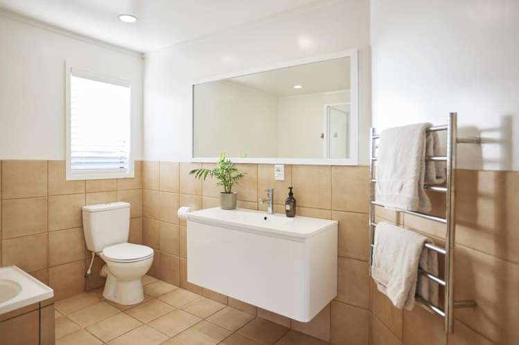 1/55 Mcleod Road Te Atatu South_6