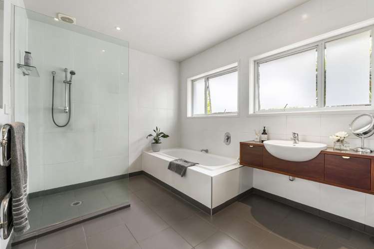 8 Kilduff Place Mairangi Bay_14