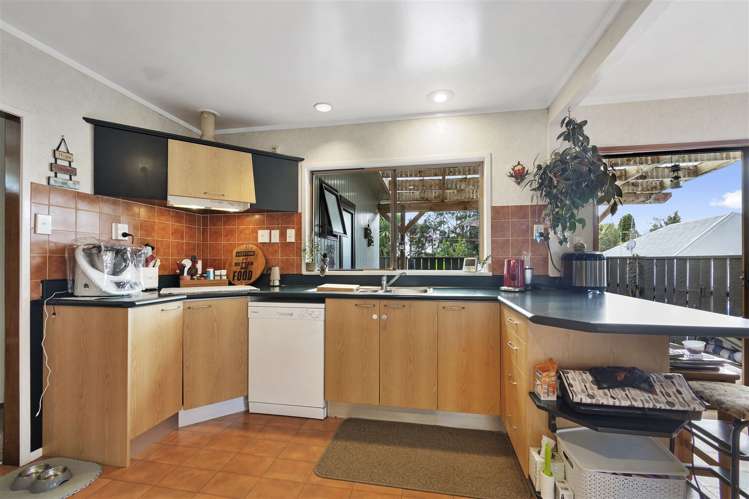 5 Charles Crescent Putaruru_12