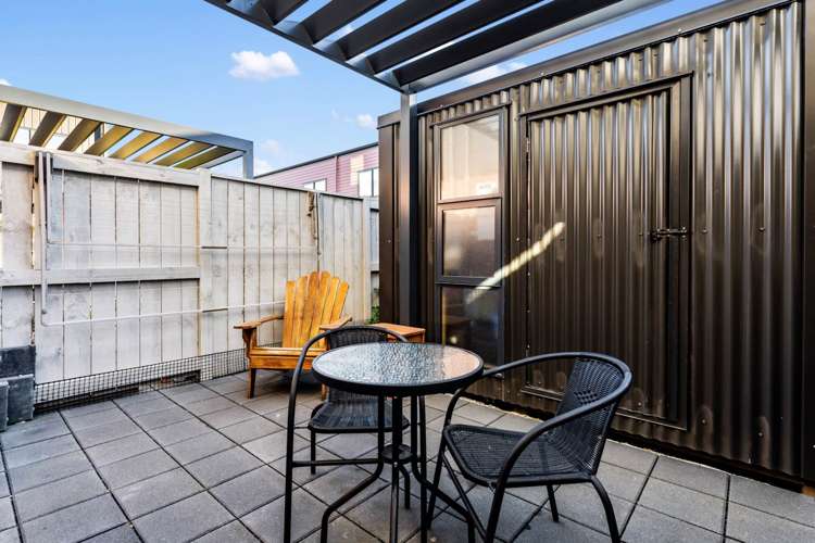 6 Magnetite Lane Flat Bush_19