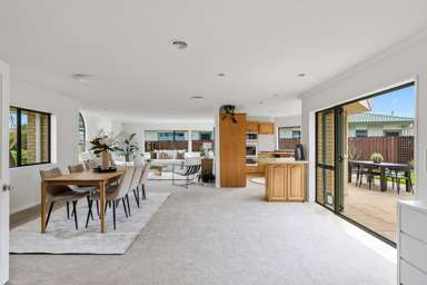 179 Lakeside Drive_4