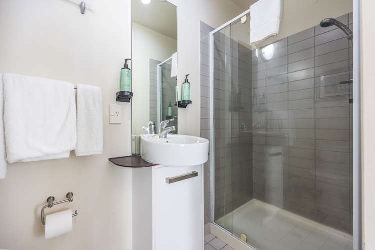 1422/10 Waterloo Quadrant Auckland Central_9