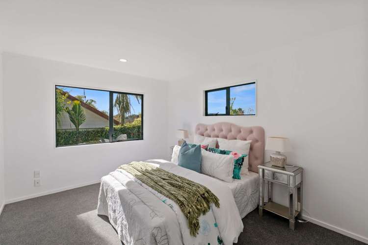 19 Lasque Place Glen Eden_12