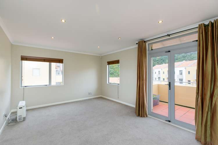 55/305 Evans Bay Parade Hataitai_2