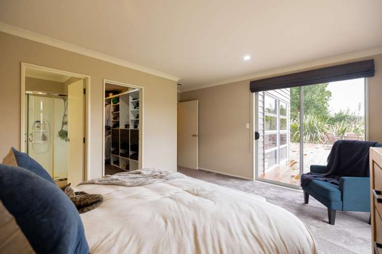 8 Titirangi Drive Fitzherbert_16