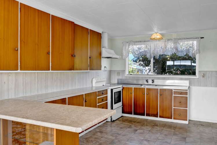 16 Old South Road Okato_15