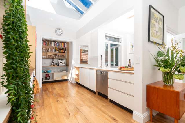 SUN, SPACE & TRIPLE GARAGING - A RARE OPPORTUNITY