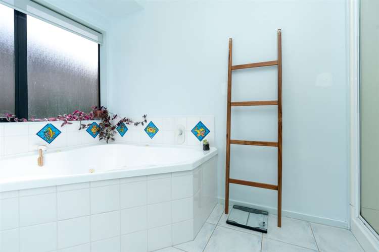 103 Dixon Road Glenview_14