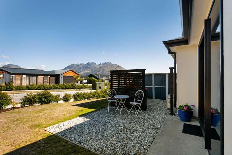 64 Howden Drive Jacks Point_22