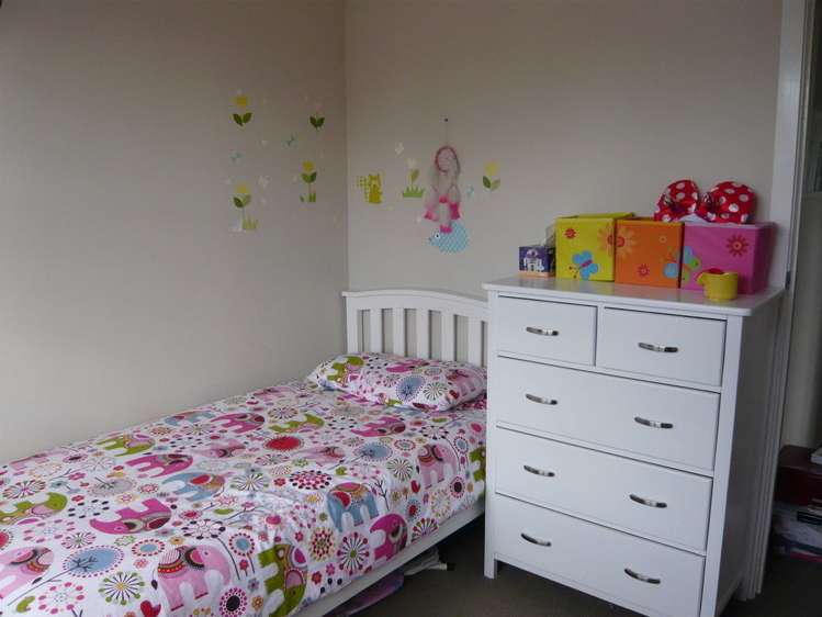 22 Montmere Avenue Te Atatu Peninsula_9