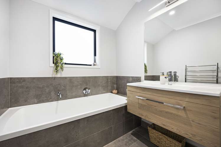 32 Peacock Place Pokeno_18